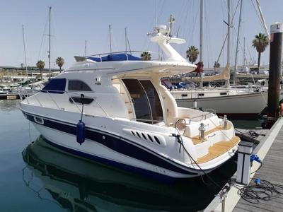 Sealine F33