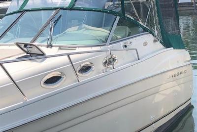 Regal 2660 Commodore