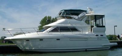 Cruisers Yachts 3750 Motor Yacht