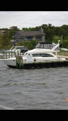 Meridian 411 Sedan Bridge