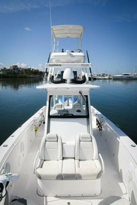 Everglades 325 Center Console