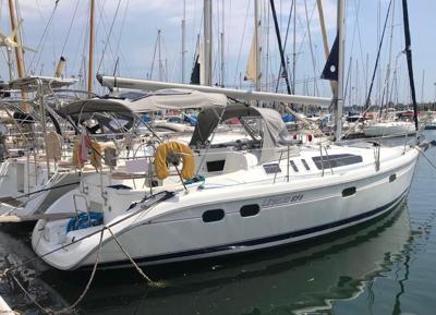 Hunter 376 Owners version