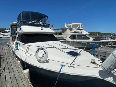 Sea Ray 380 Aft Cabin