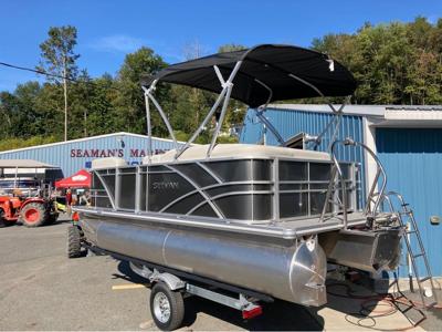 Sylvan Mirage Cruise 818 Cruise