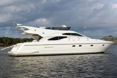 Ferretti Yachts 430