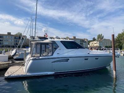 Tiara Yachts 3600 Sovran