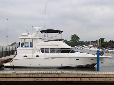 Silverton 402 Motor Yacht