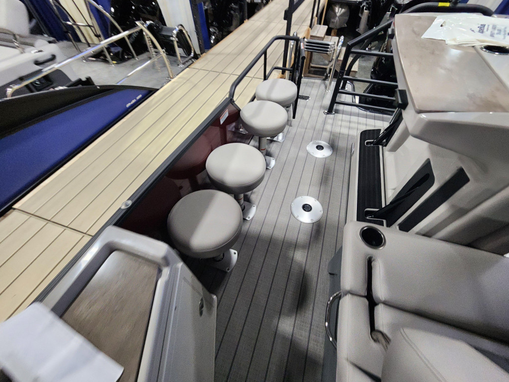 Starcraft CX 23 DL DH Bar Tri