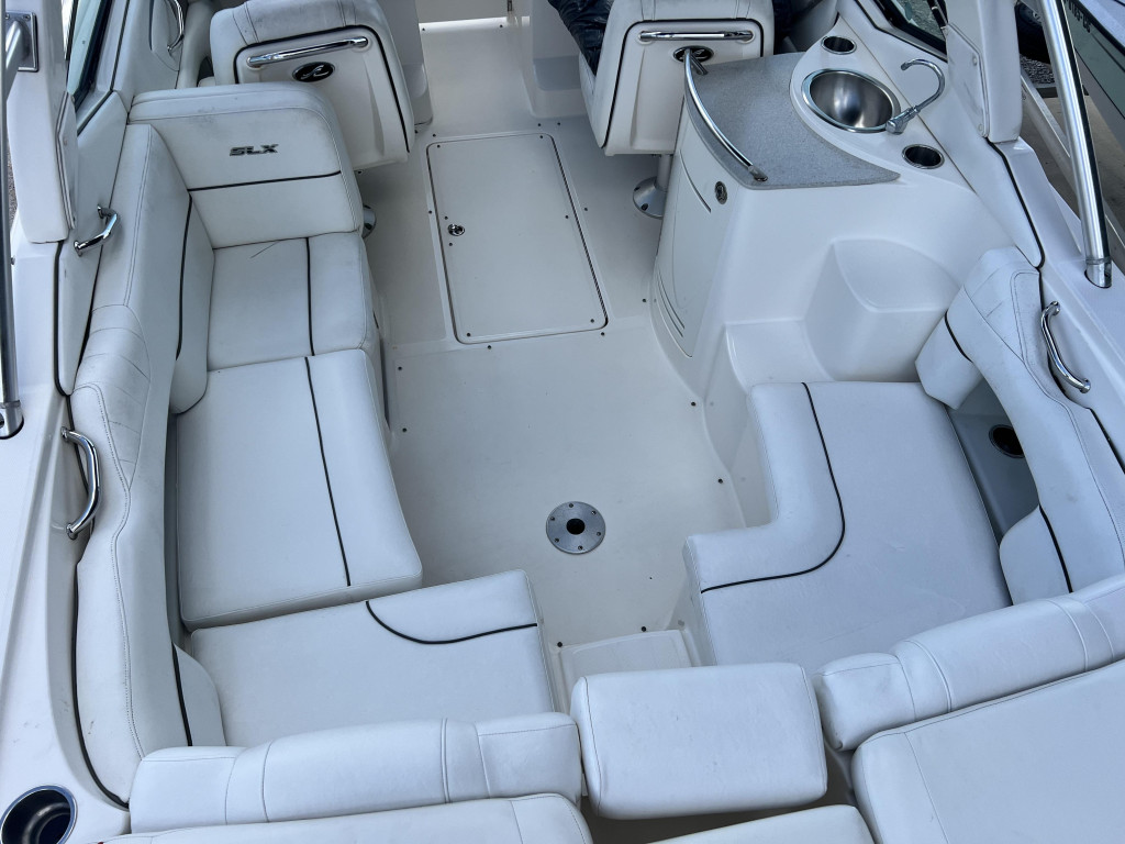 Sea Ray 270 SLX