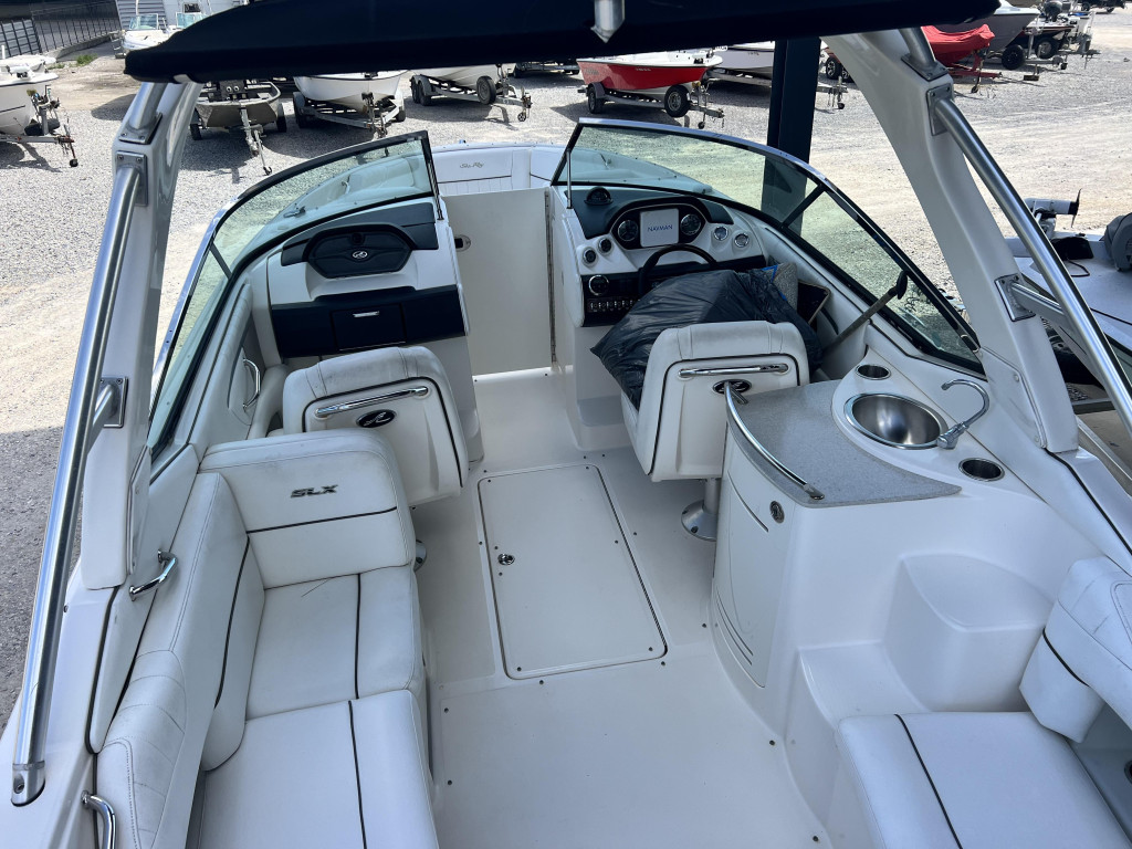 Sea Ray 270 SLX