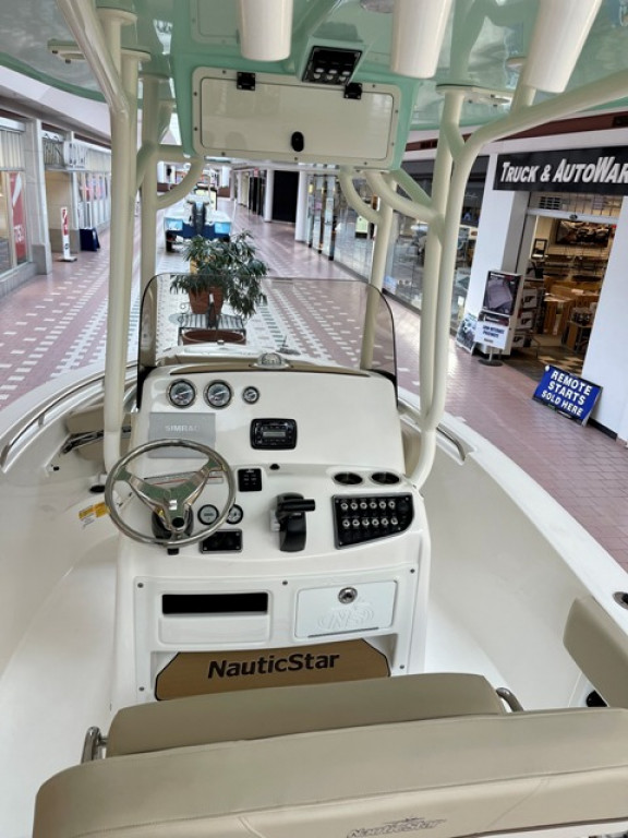 Nautic Star Legacy Series