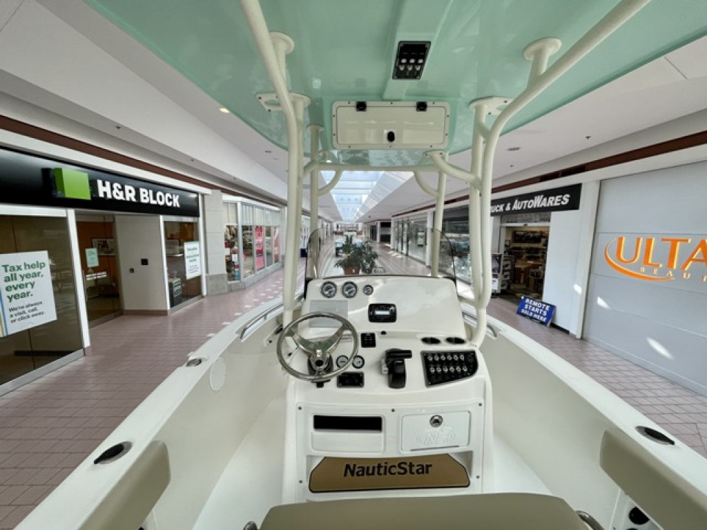 Nautic Star Legacy Series