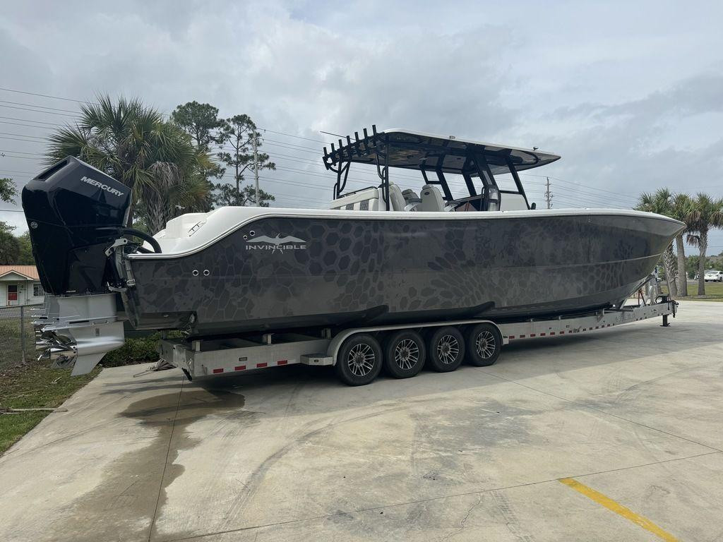 Invincible CATAMARANS