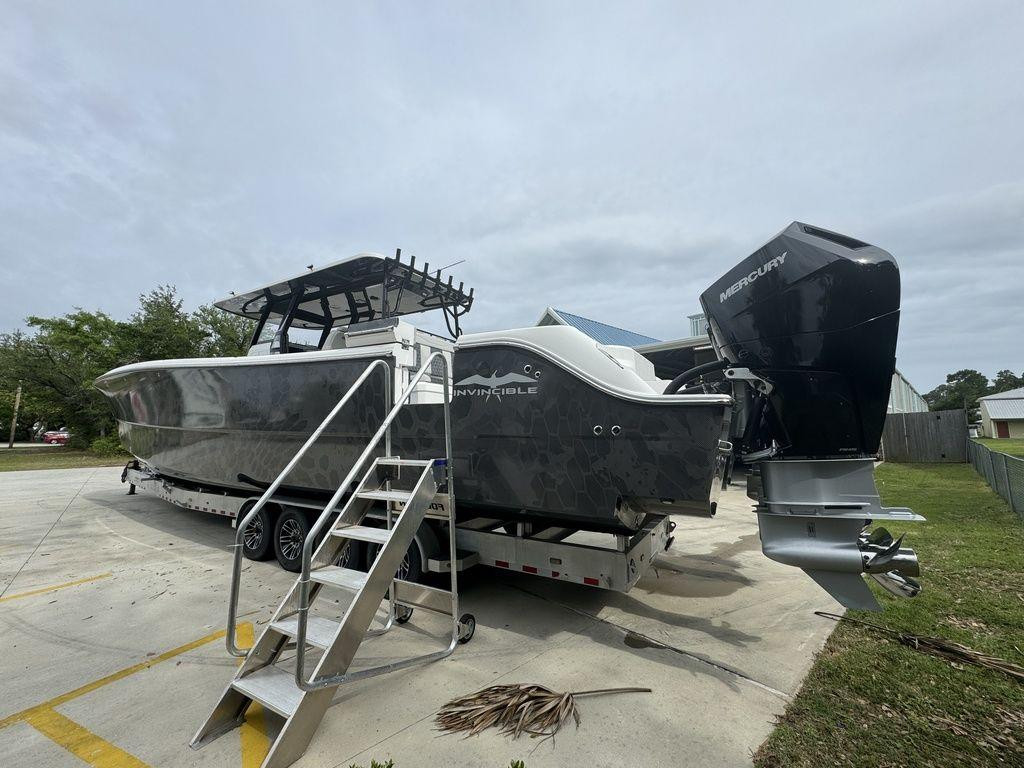 Invincible CATAMARANS