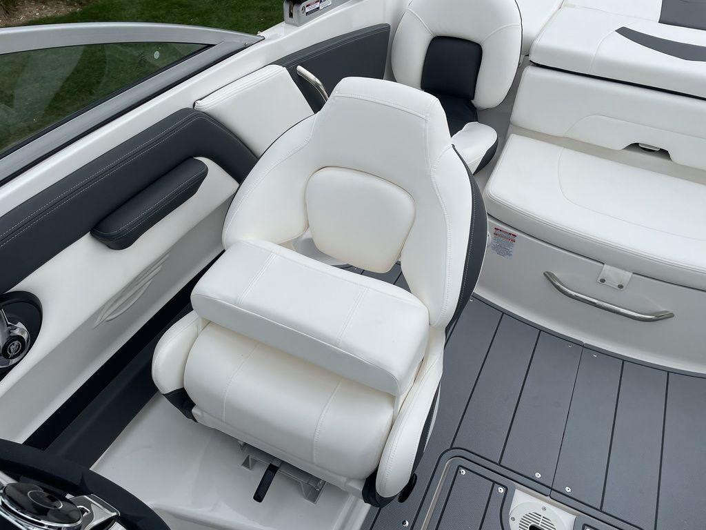 Chaparral 21 SSi Ski   Fish