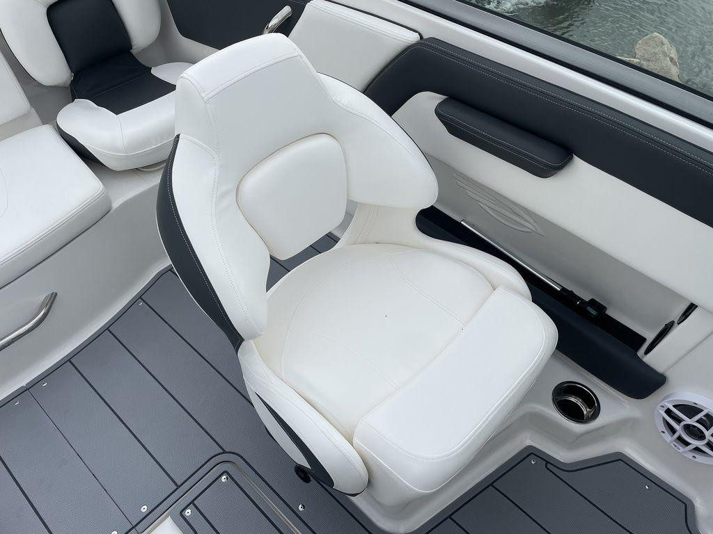 Chaparral 21 SSi Ski   Fish