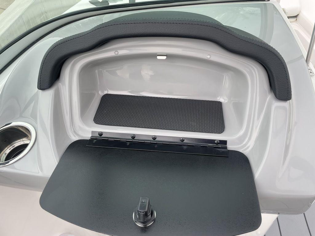 Chaparral 21 SSi Ski   Fish