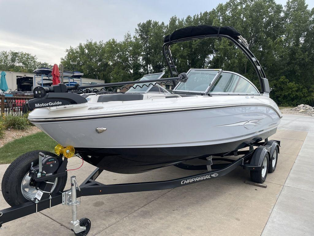 Chaparral 21 SSi Ski   Fish