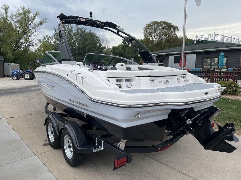 Chaparral 21 SSi Ski   Fish