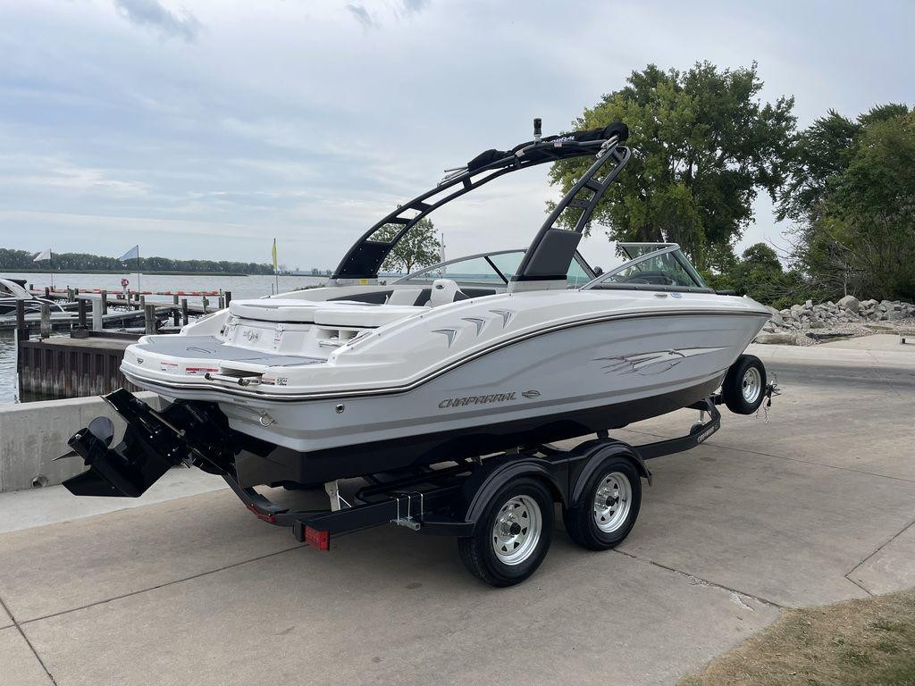 Chaparral 21 SSi Ski   Fish