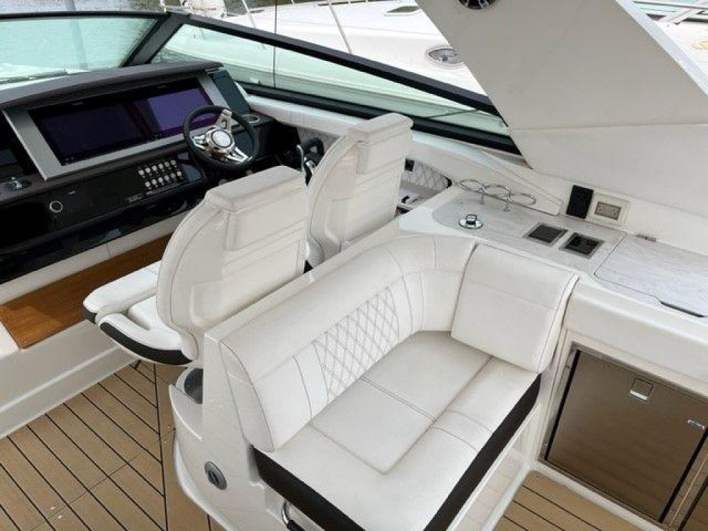 Sea Ray 400 SLX