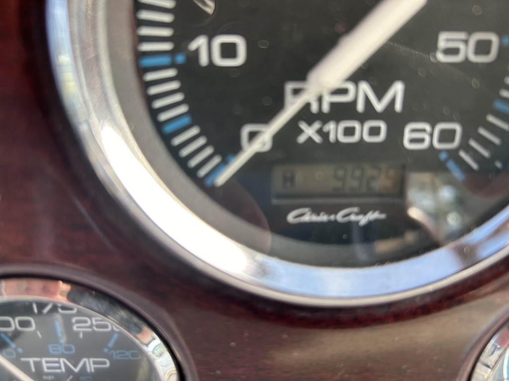 Chris-Craft 320 EXPRESS