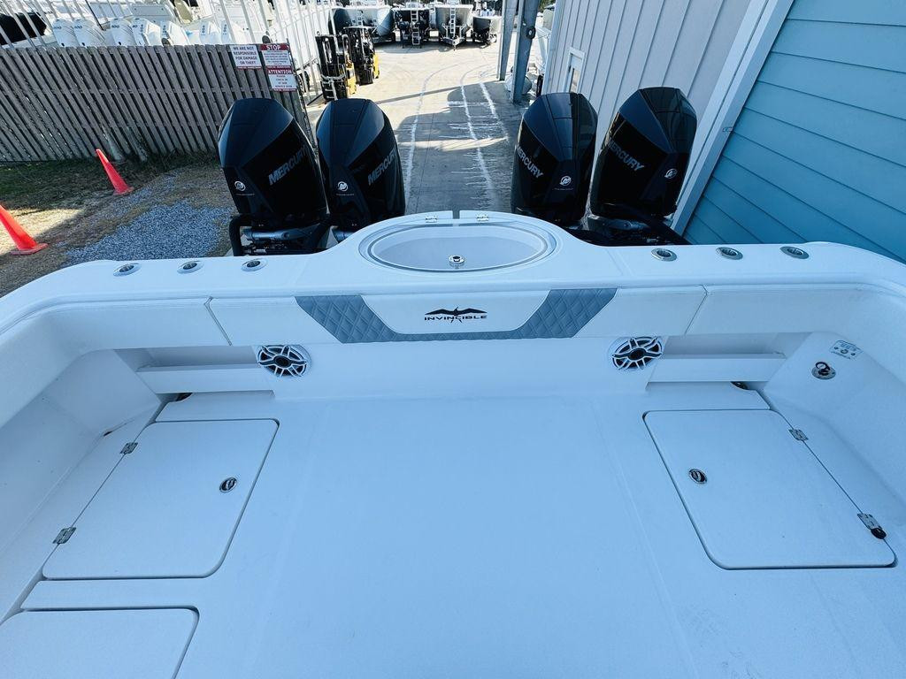 Invincible CATAMARANS