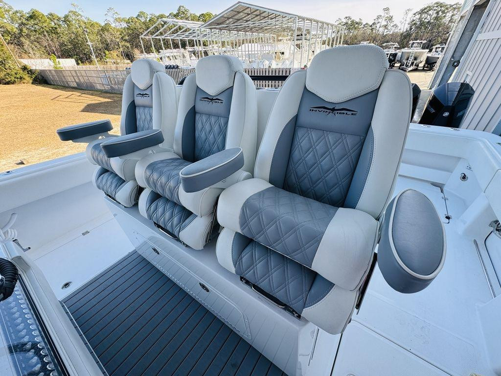 Invincible CATAMARANS