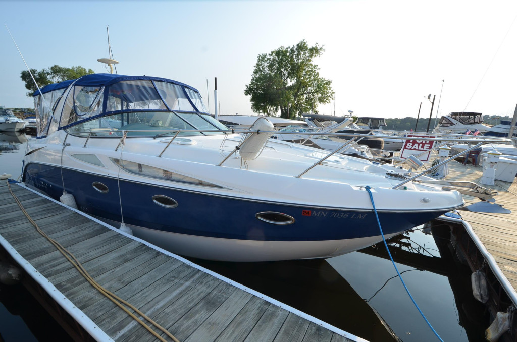 Bayliner 320 Avanti Cruiser