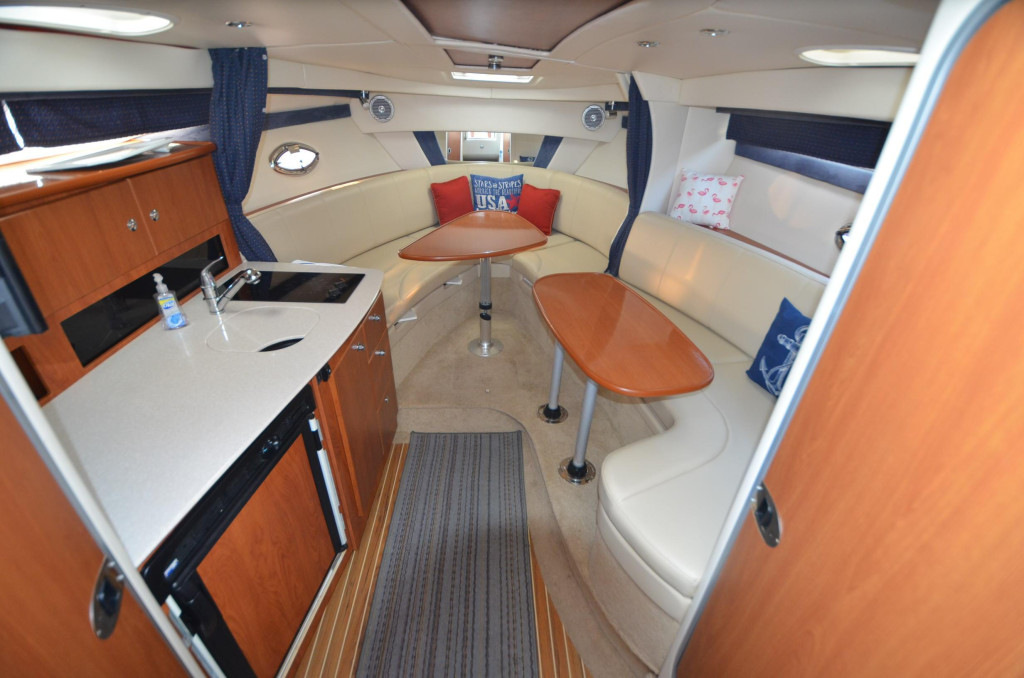 Bayliner 320 Avanti Cruiser