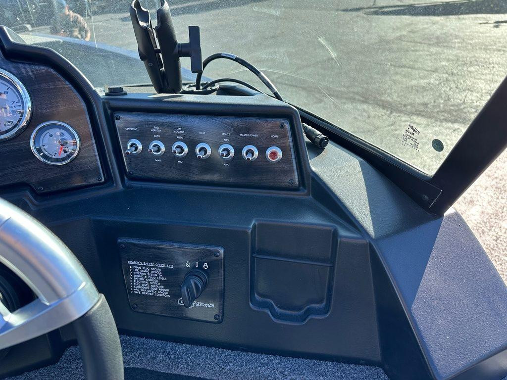 G3 Boats Angler V21 F