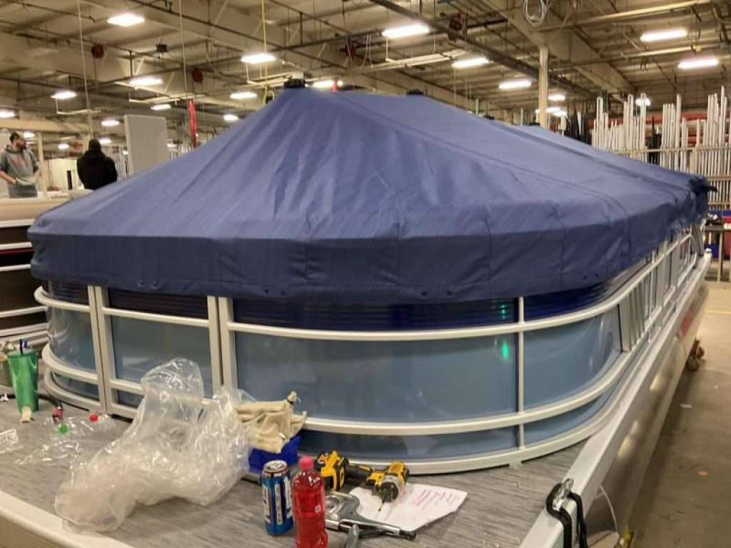 Bennington 21 LL Tri