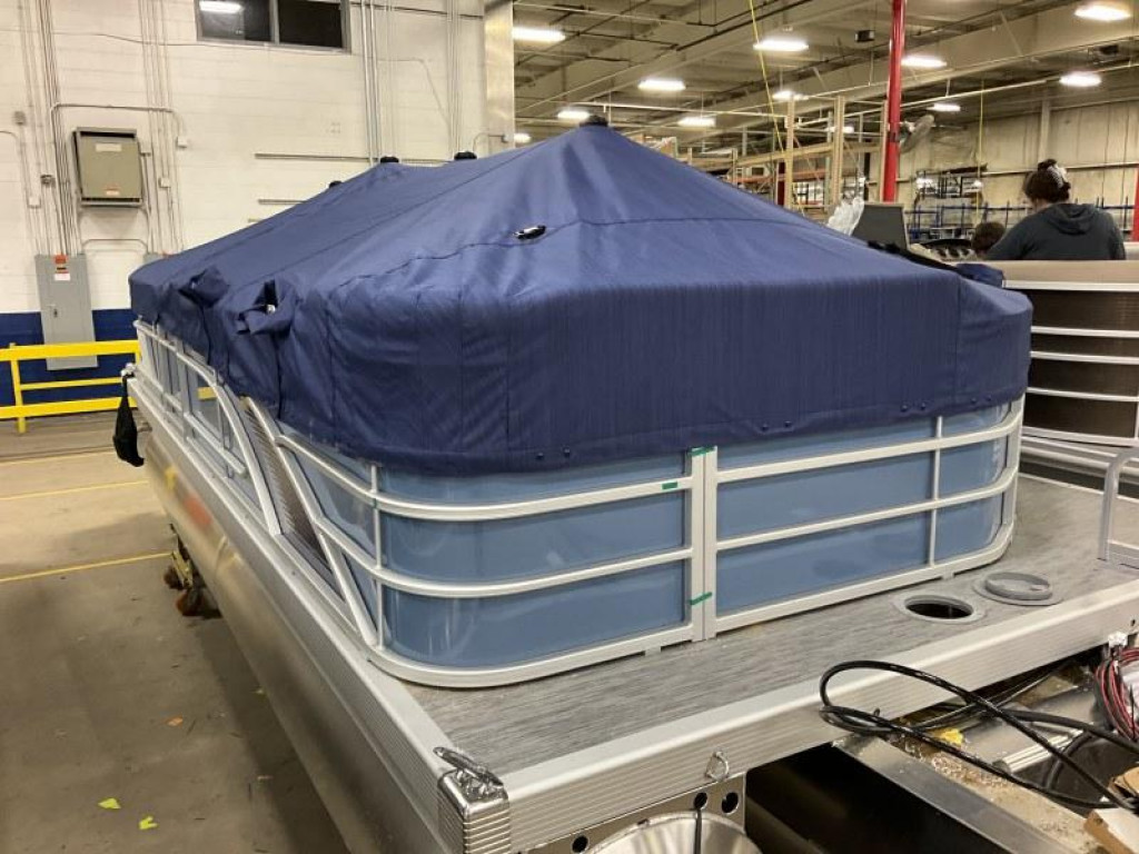 Bennington 21 LL Tri