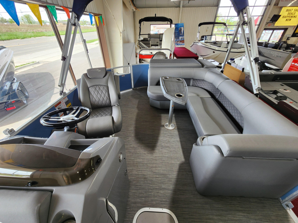 Bennington 21 LL Tri