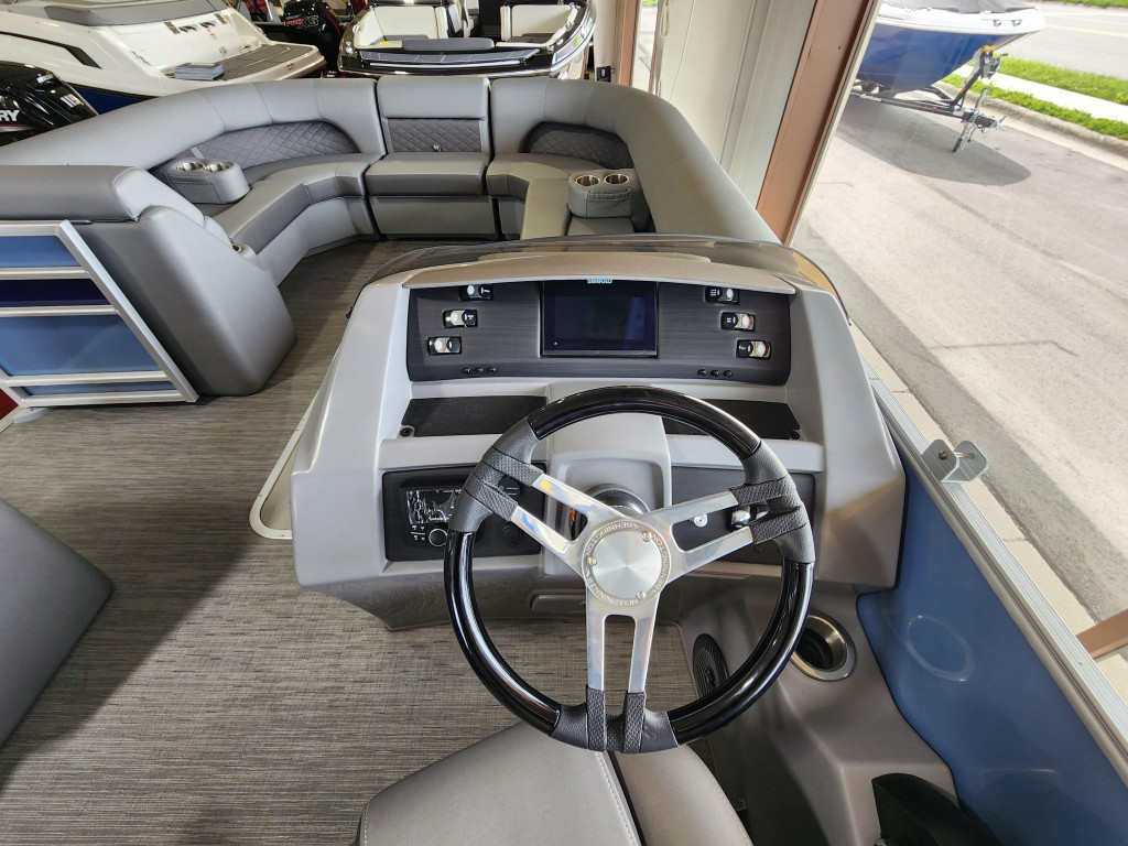 Bennington 21 LL Tri