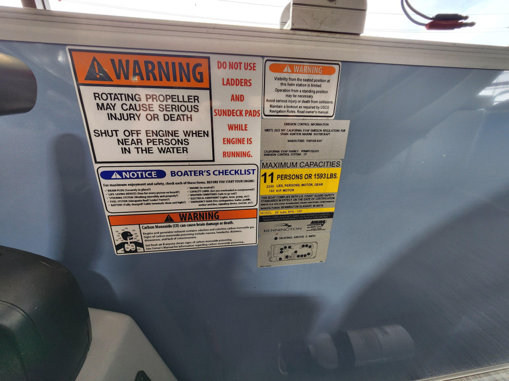 Bennington 21 LL Tri