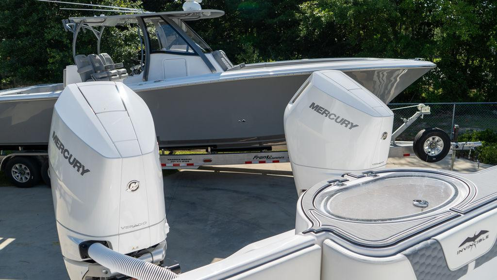 Invincible CATAMARANS