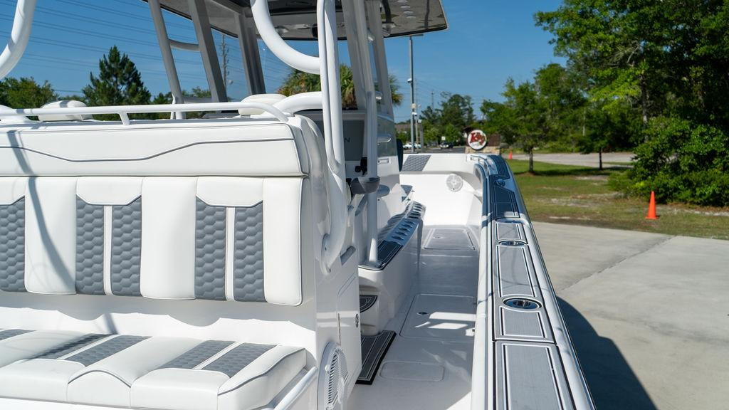 Invincible CATAMARANS