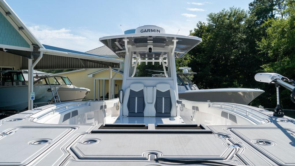 Invincible CATAMARANS