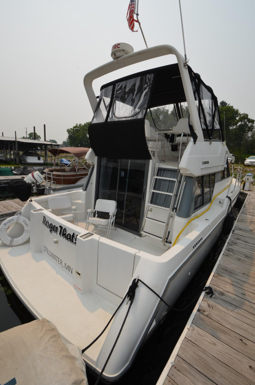 Carver 370 Voyager