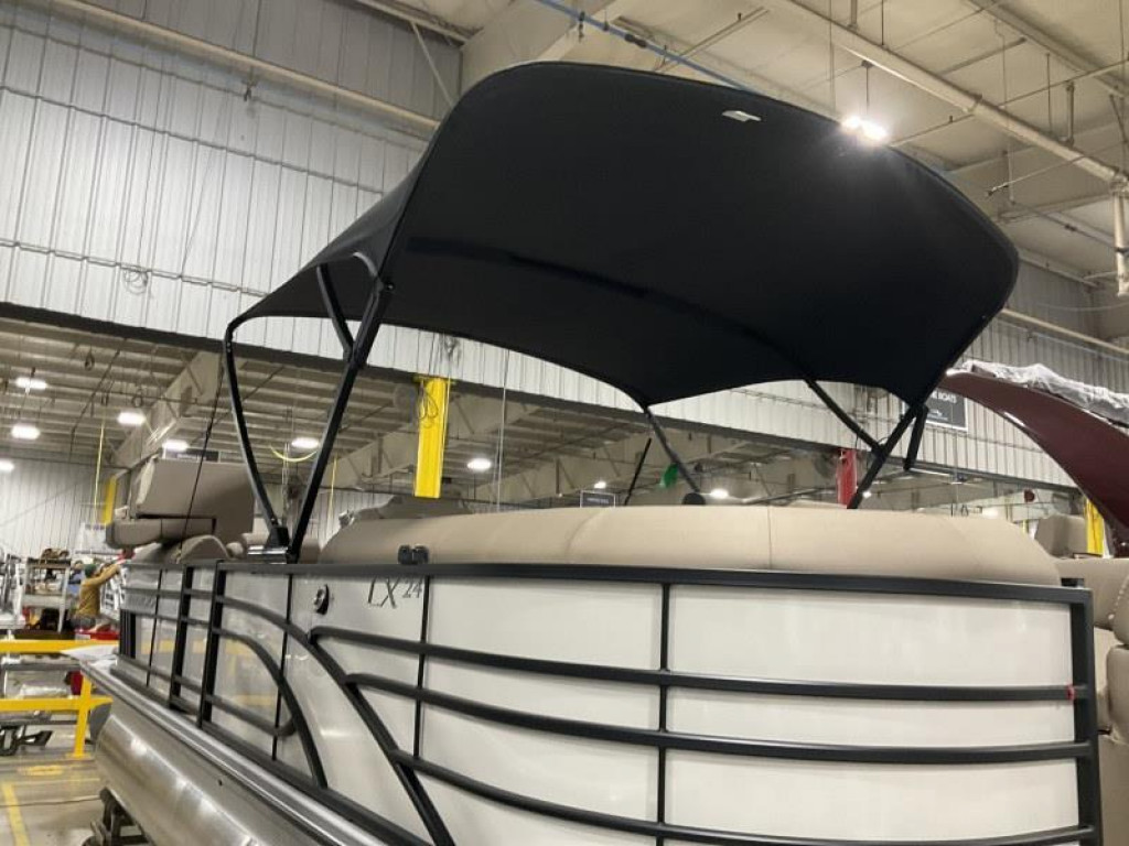 Bennington 24 LXSR Tri