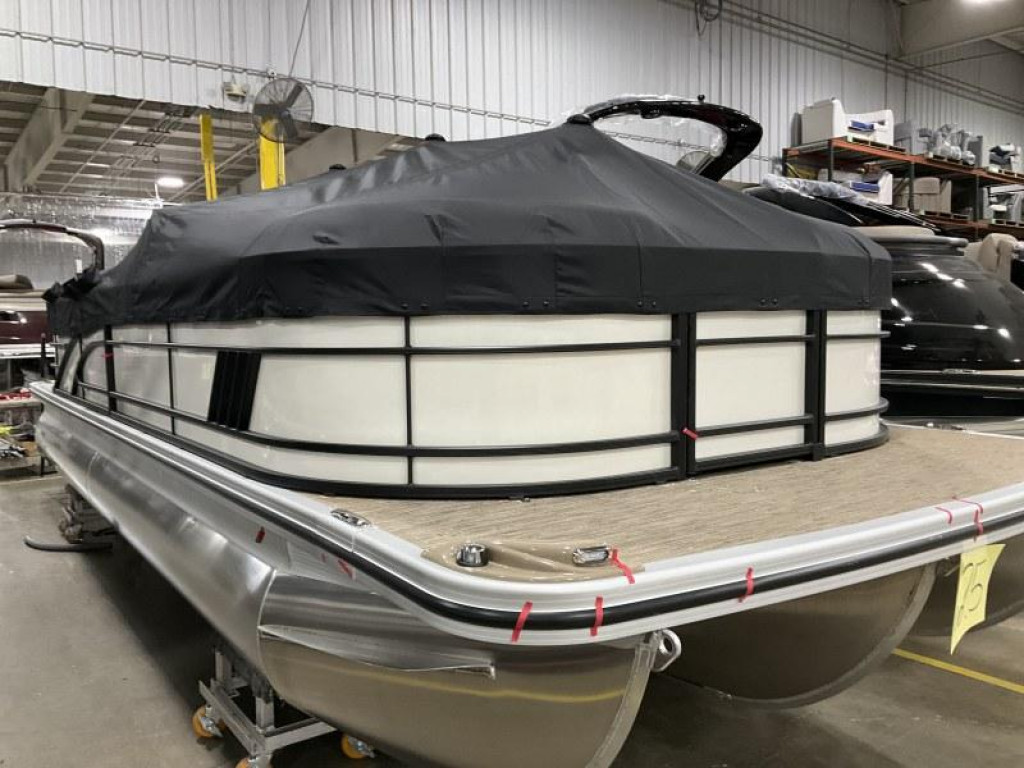 Bennington 24 LXSR Tri