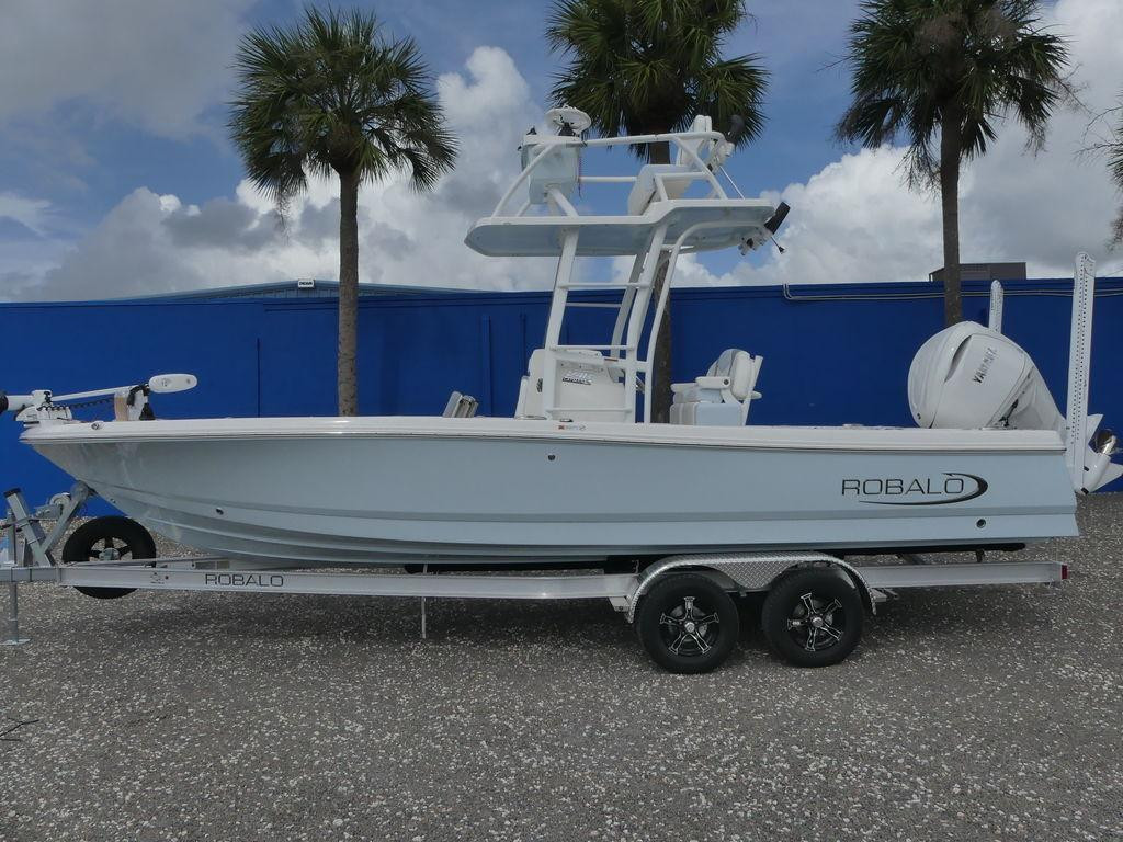 Robalo 246 Cayman SD