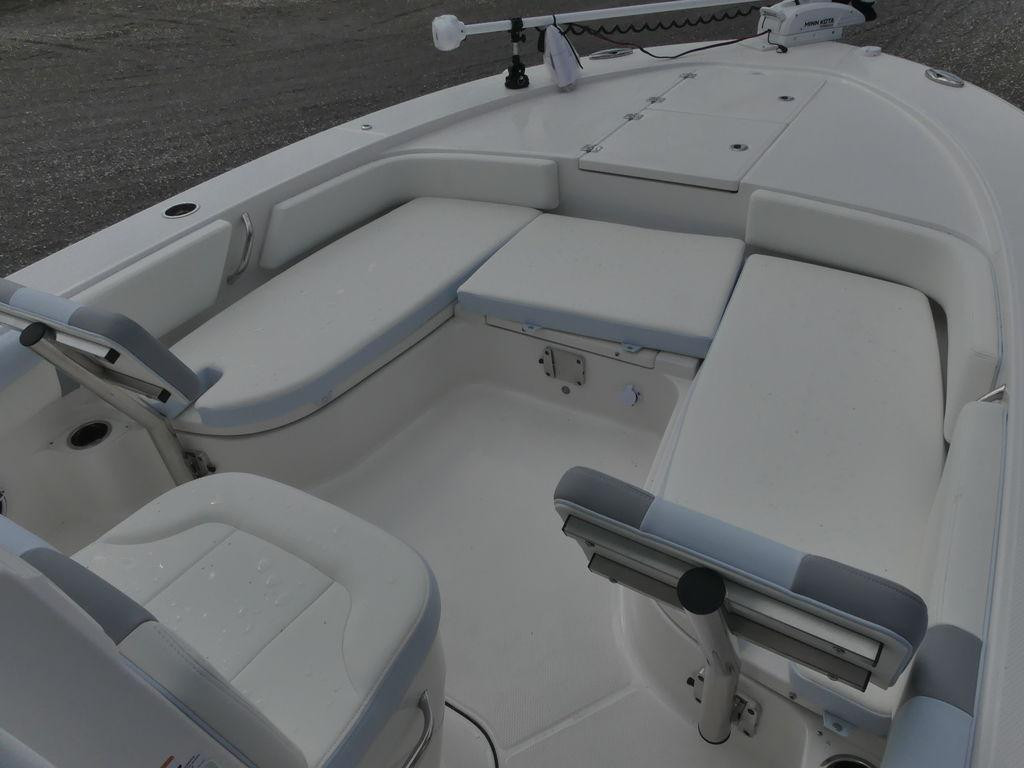 Robalo 246 Cayman SD