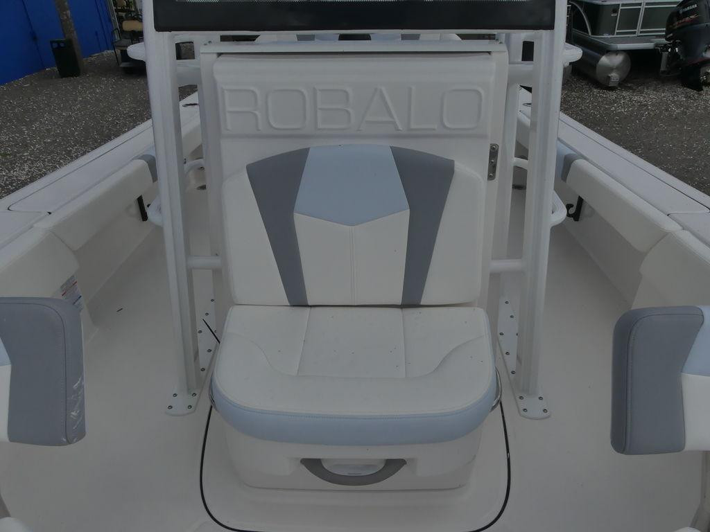 Robalo 246 Cayman SD