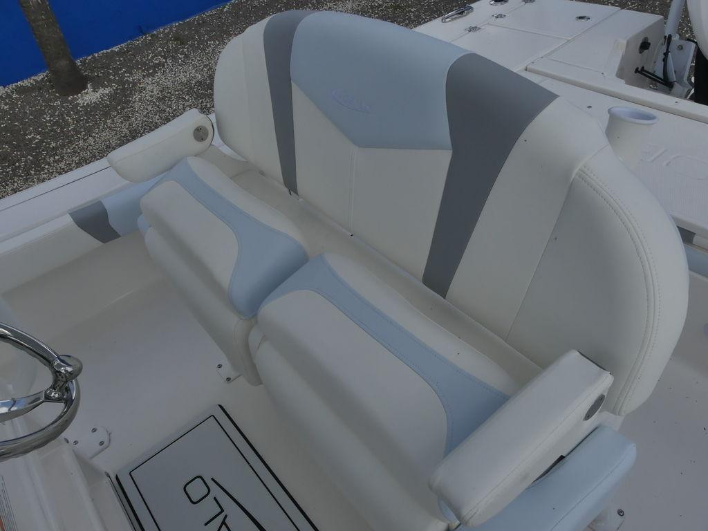 Robalo 246 Cayman SD