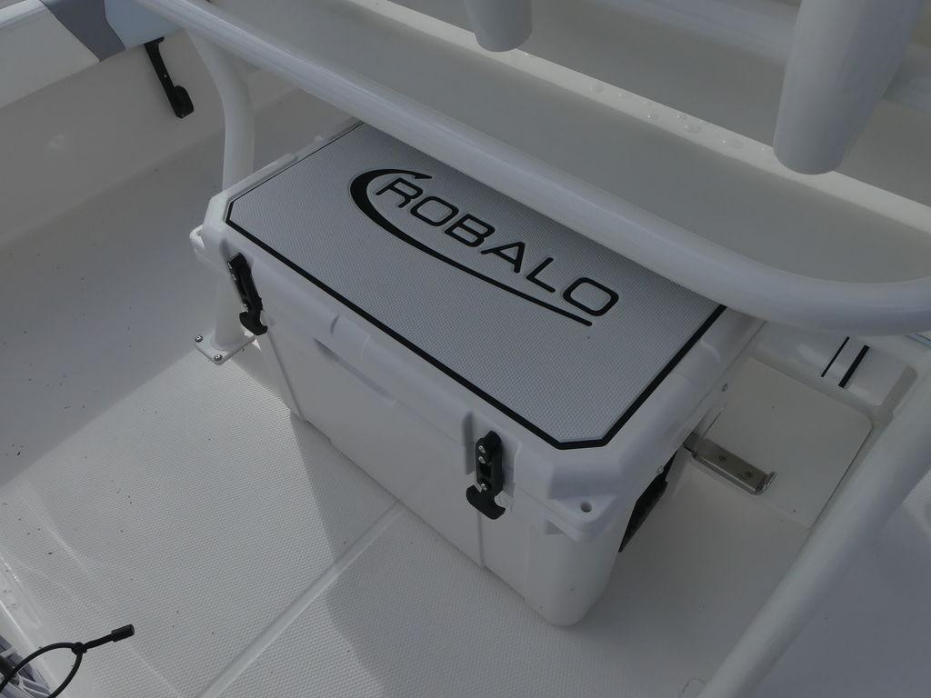 Robalo 246 Cayman SD