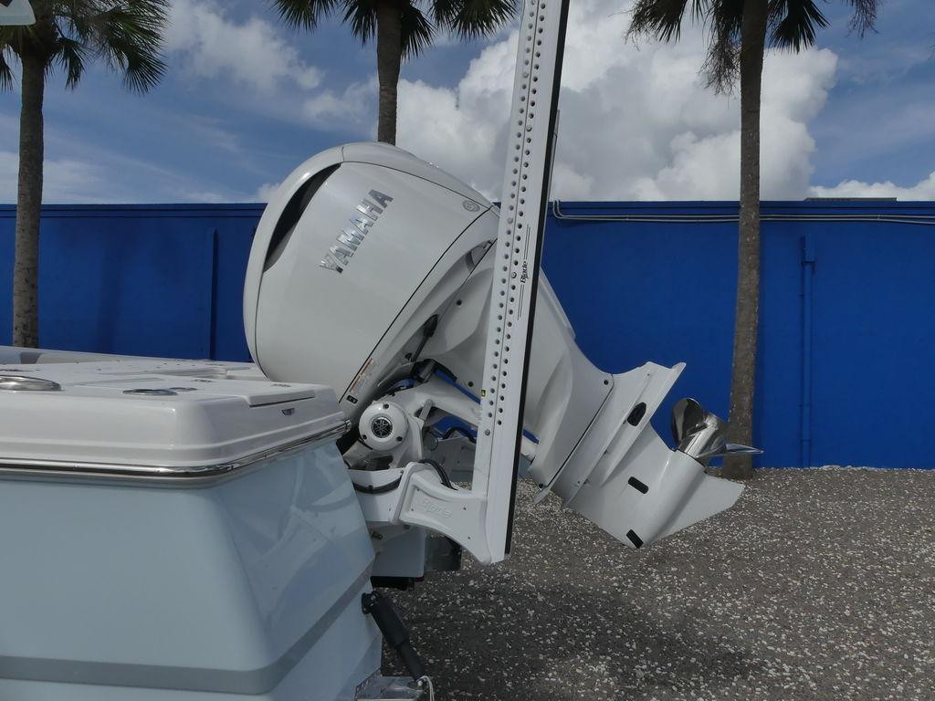 Robalo 246 Cayman SD