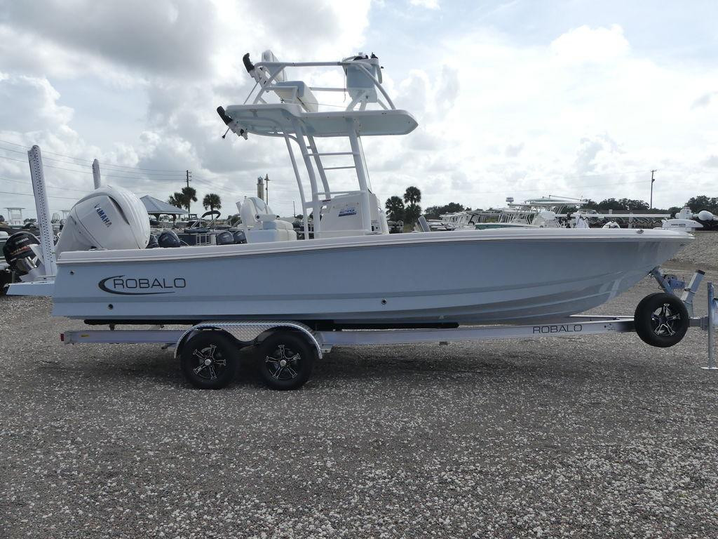Robalo 246 Cayman SD