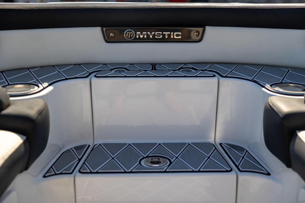 Mystic M4200
